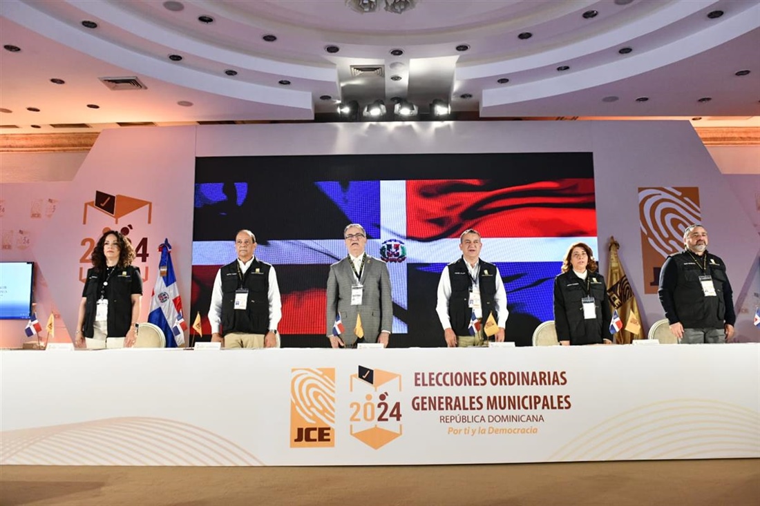 JCE deja abierto proceso de votación para las elecciones municipales de este domingo